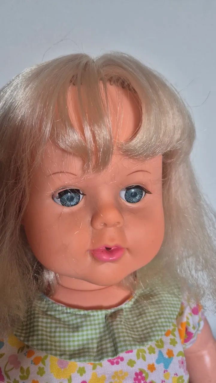 Boneca beijoca com avaria - Foto 4