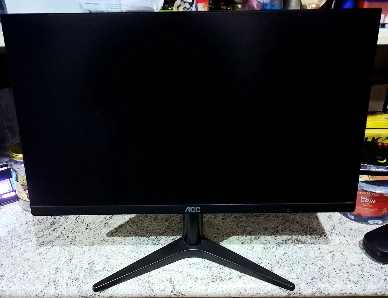 Monitor 21.5 AOC na garantia, sem detalhe