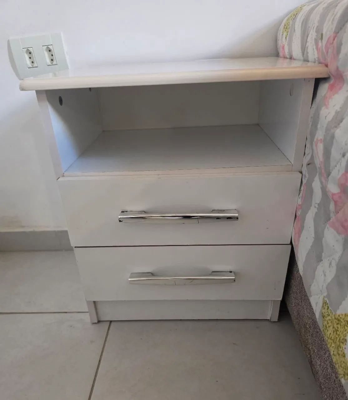 Mesa Cabeceira Cama - Branca - Foto 2