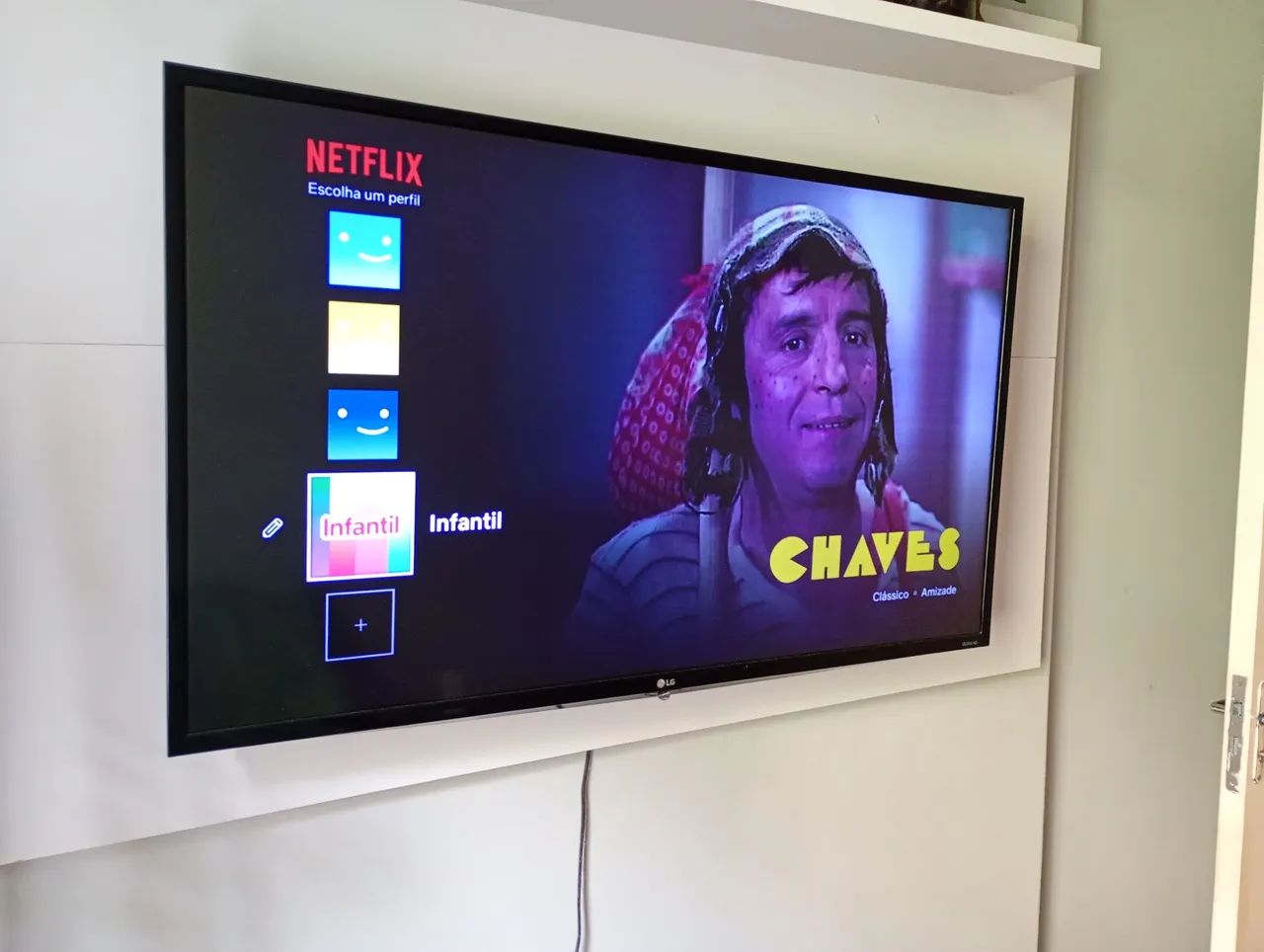 Smart TV LG 43 polegadas - Smart Nativa - Completa (Pés + Controle) - Foto 3