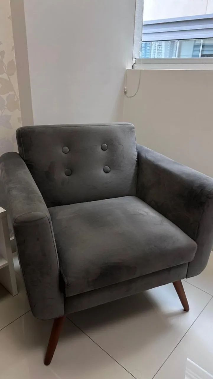 2 Poltronas Versa em Veludo Chumbo
