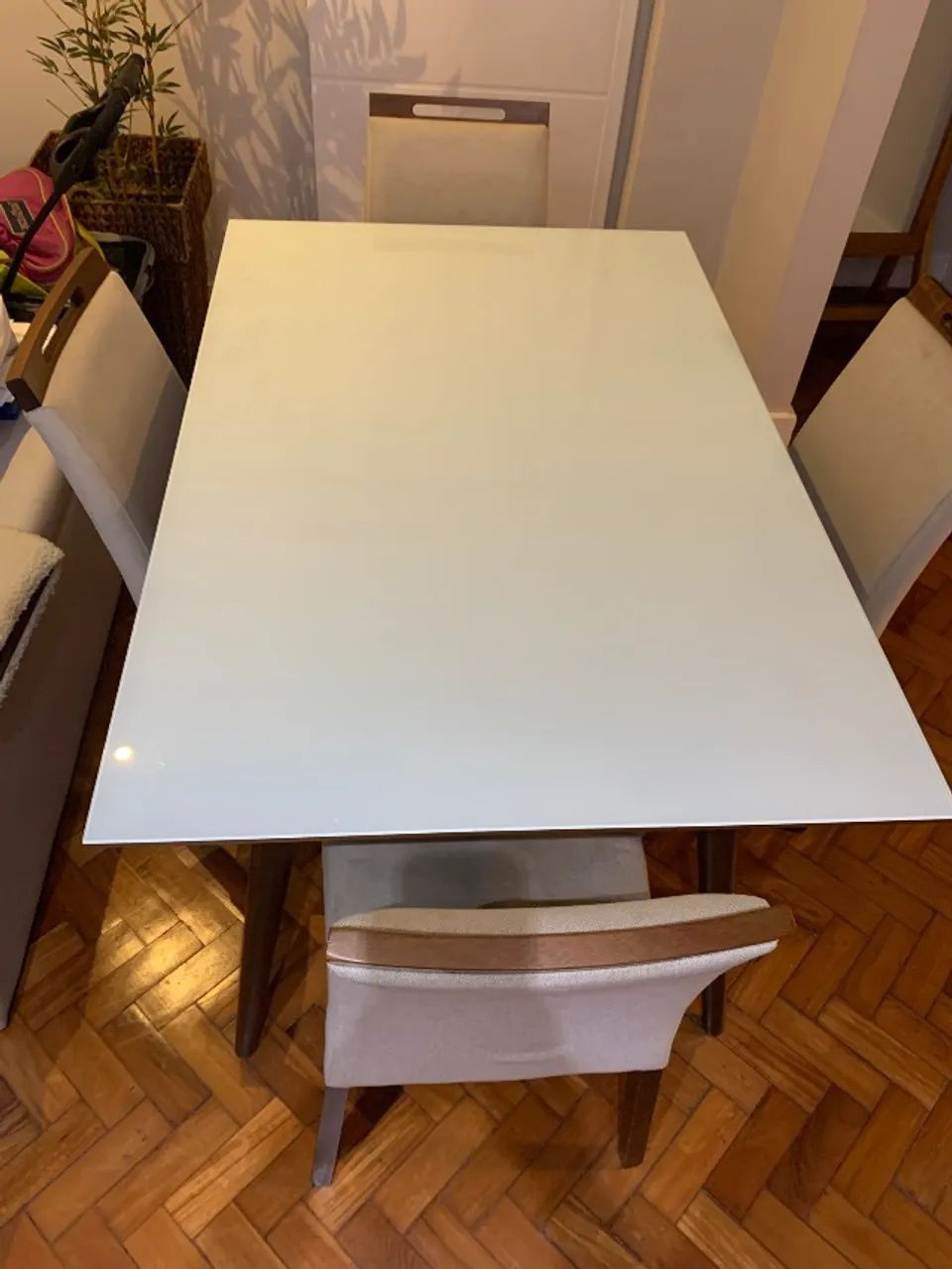 Mesa de Jantar com cadeiras 