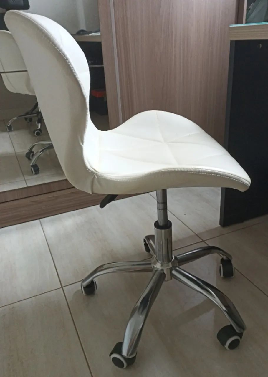 Cadeira Eiffel Slim Giratória com Estofado Penteadeira Base Cromada Evolux - Foto 3