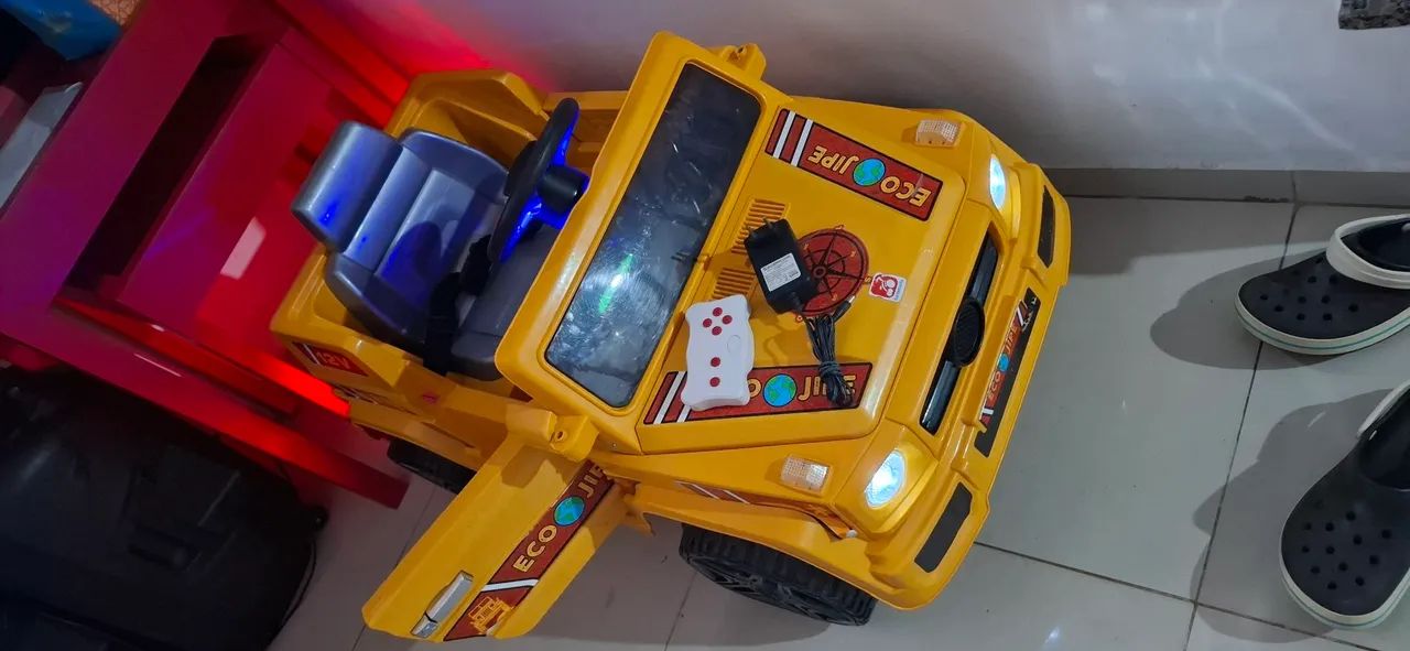 Carro elétrico infantil jeep 