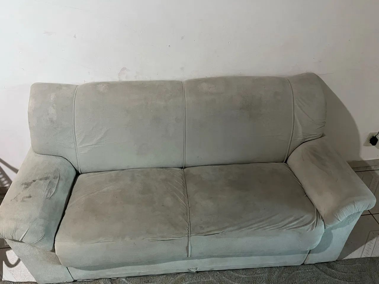 Sofá 2 lugares 200 reais 