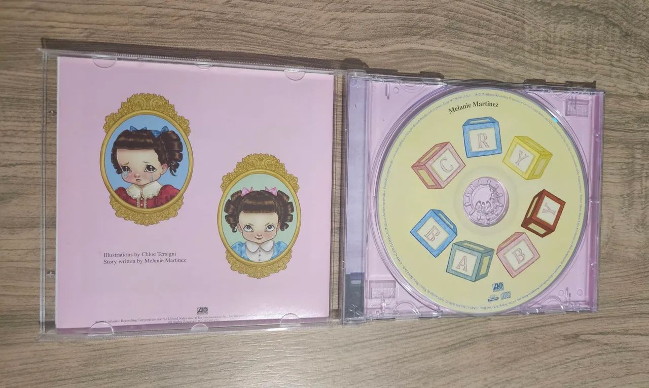 CD Melanie Martinez Cry Baby - Foto 3