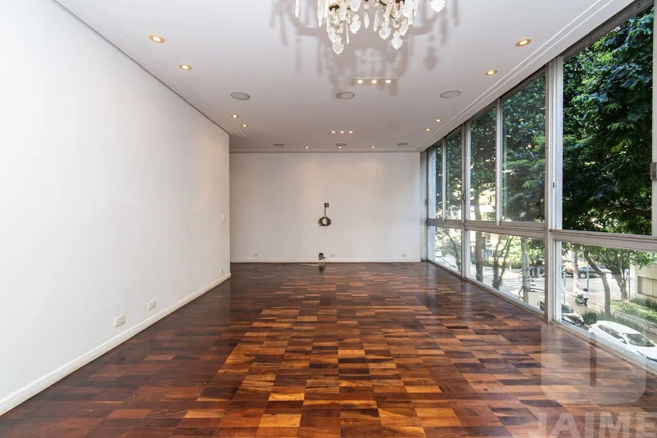 Apartamento reformado de 129 m² com 3 dormitórios em Santa Cecília - Foto 2