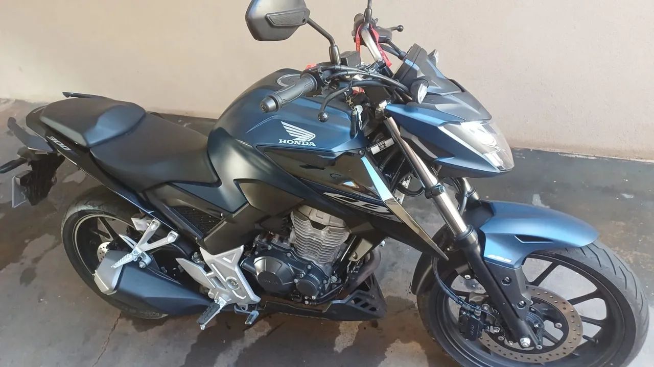 Cb 300 - Foto 2