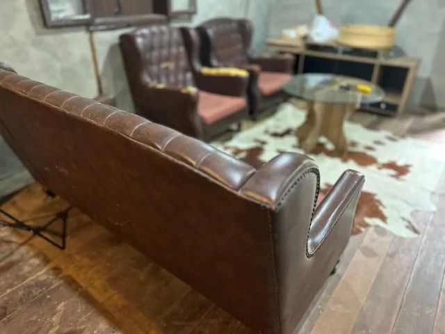 Conjunto sofá + 2 poltronas clássico antigo - Foto 3