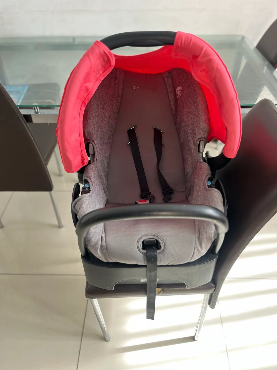 Vendo ou troco bebê conforto com base - Foto 5