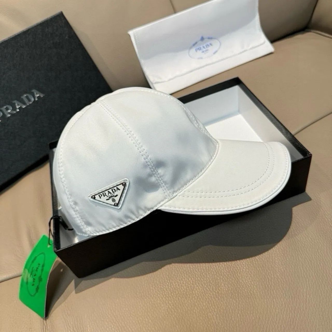Boné Prada