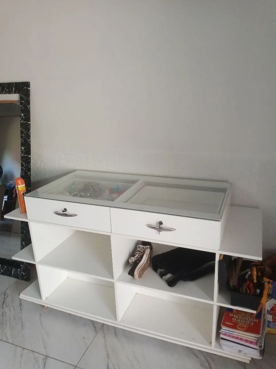 Expositor de produtos de loja