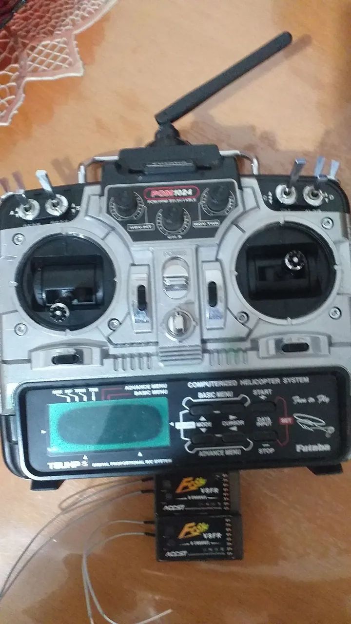 Rádio Futaba T8UHP. - Foto 4