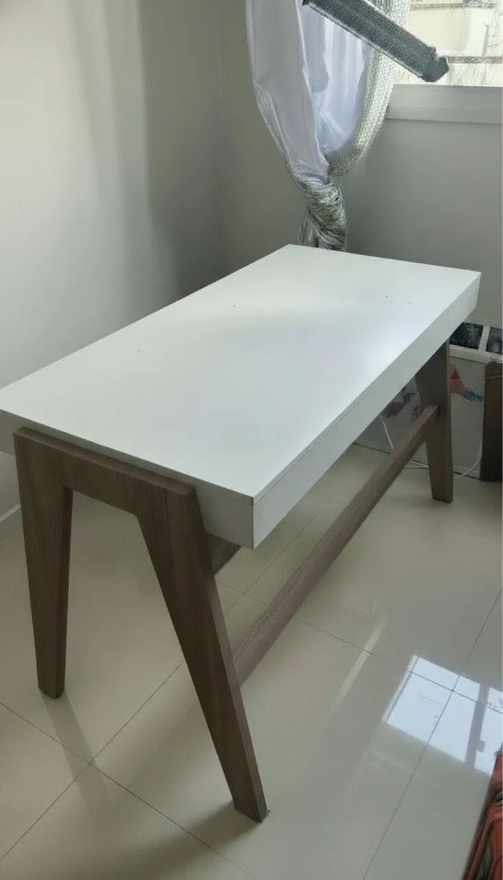 Mesa de Escritório 