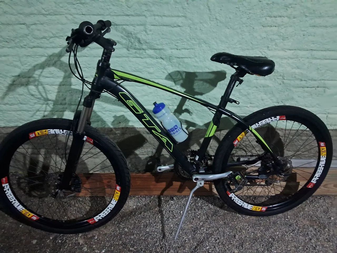 Vendo  02 bicicleta GTA ALUMÍNIO ARO 26 - Foto 5