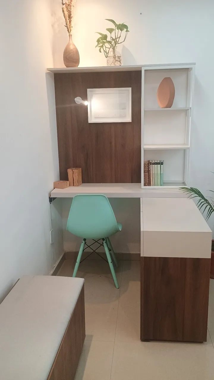 Escritório Completo Com Puff e Prateleiras - Foto 4