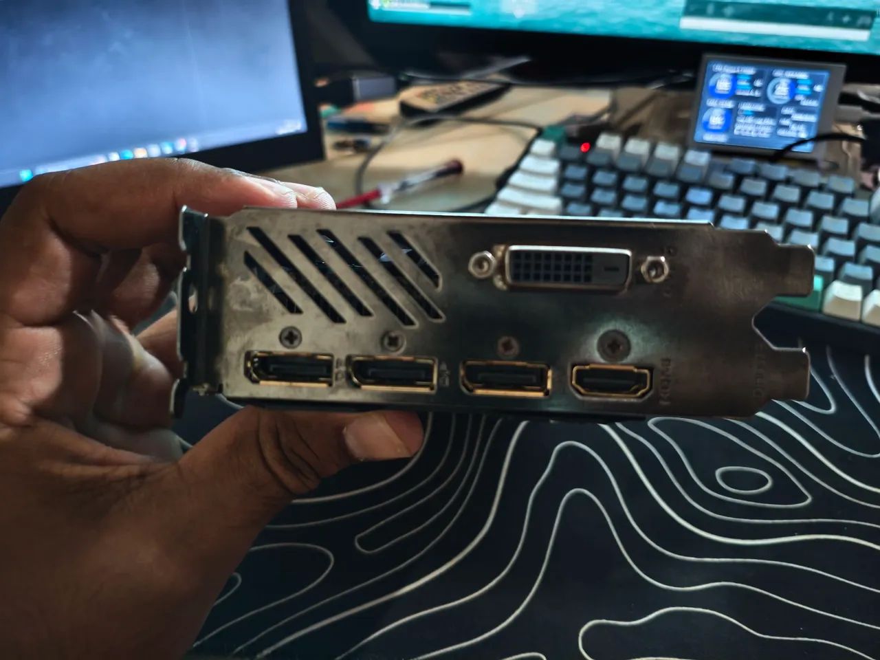 Rx 580 original 2304 SP Com defeito/intermitente  - Foto 3