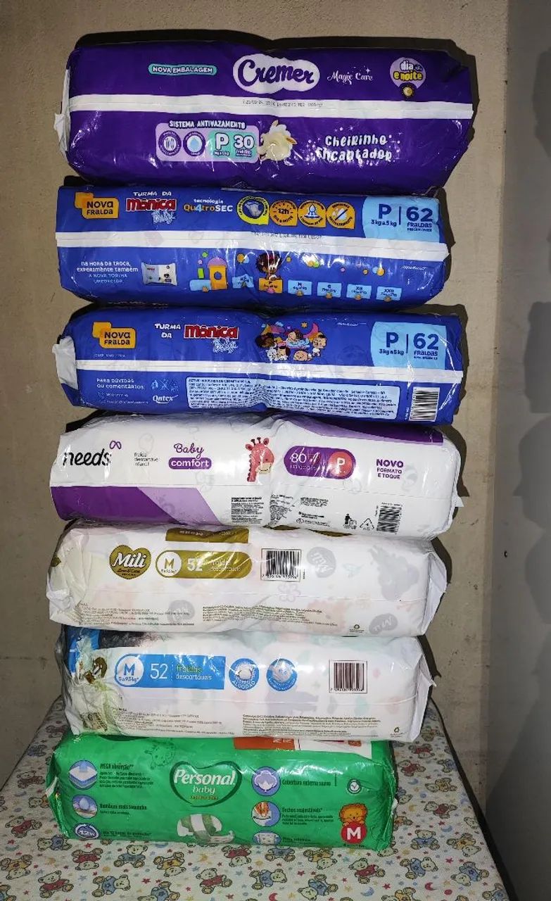 Lote de fraldas de bebe P e M