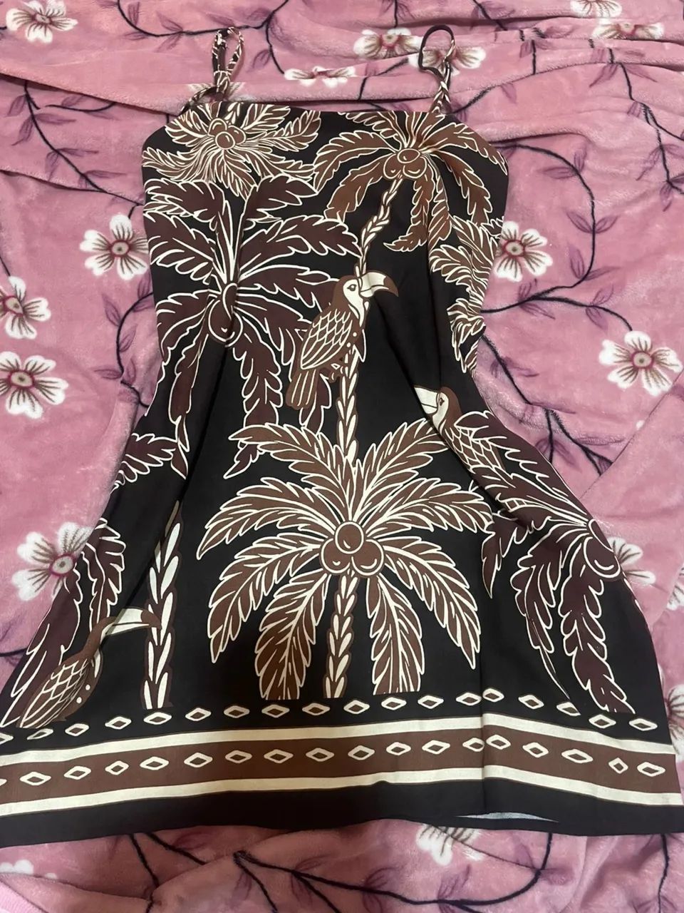 Roupas novas nunca usadas