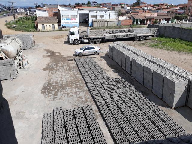 Vendo fábrica de pre-moldados bem localizado produzindo com clientes - Foto 4