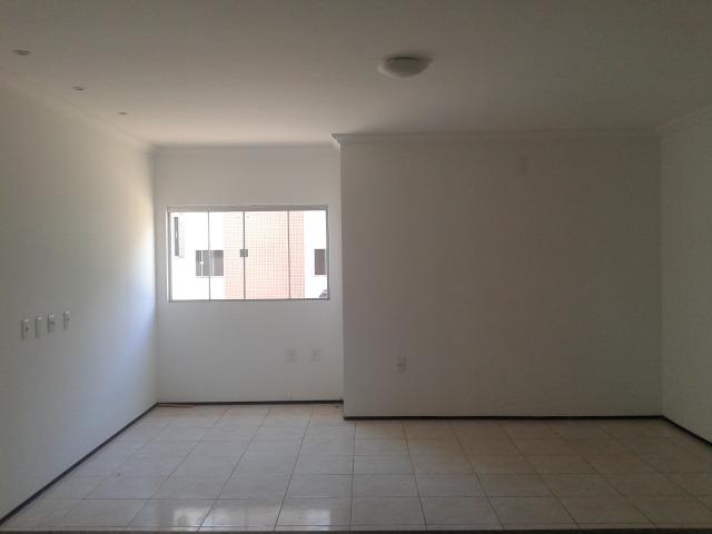 Alugo apartamento com sala ampla - Foto 2