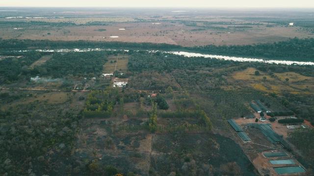 Chacara em Sto Antonio Leverger 110metros de Beira de Rio C/Tanque de Peixes Arvores Fruti