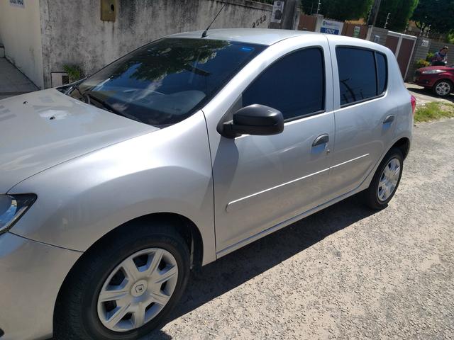 Vende se sandero 2016 único dono 1.0 extra - Foto 2