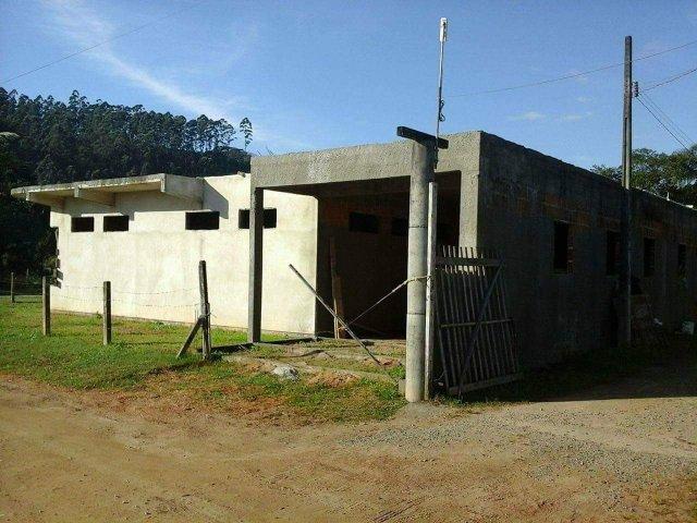 BARBADA Terreno de esquina com construção