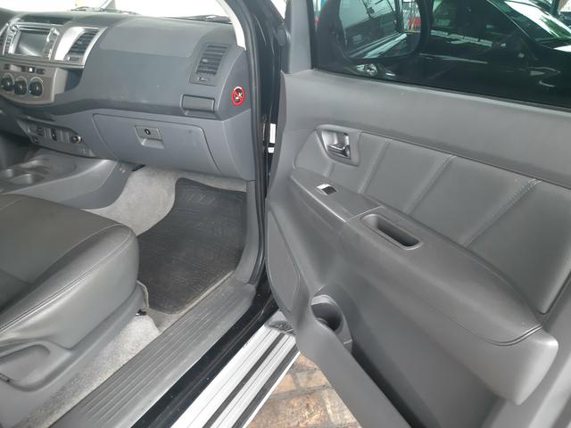 Toyota Hilux ano 2015 2.7 automático Gnv 5 geração - Foto 16