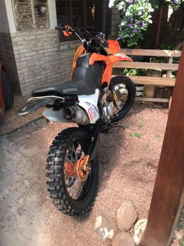 Vendo moto de trilha