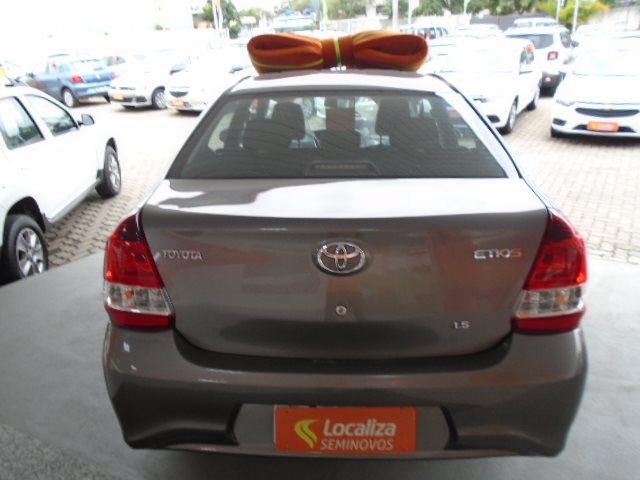 TOYOTA ETIOS 2017/2018 1.5 X SEDAN 16V FLEX 4P AUTOMÁTICO - Foto 4