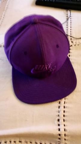 Tenis nike e bone nike 50,00 - Foto 3