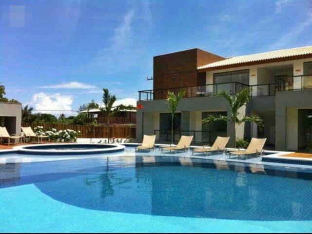 Condomino Solaris Village 2/4 mobiliado em Imbassai R$ 410.000,00
