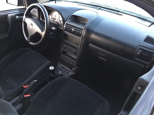 GM Astra 2010 - Foto 10
