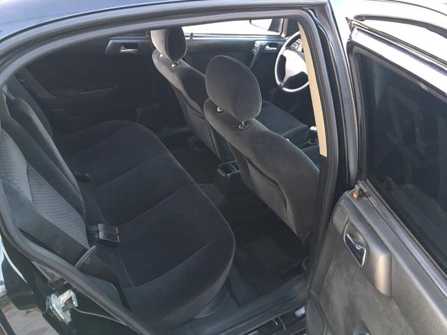 GM Astra 2010 - Foto 12