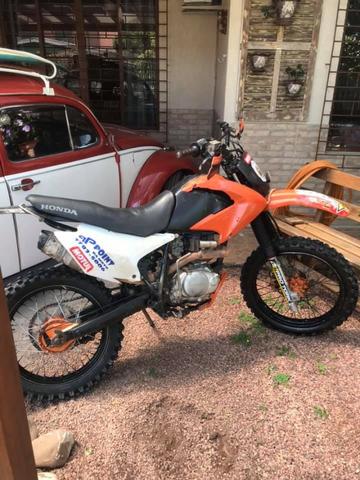 Vendo moto de trilha - Foto 2