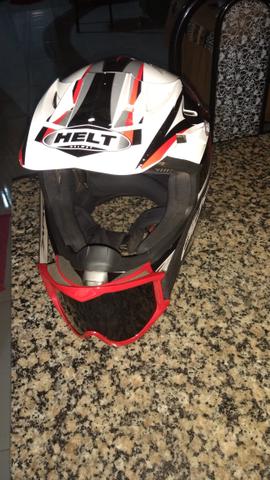 Capacete