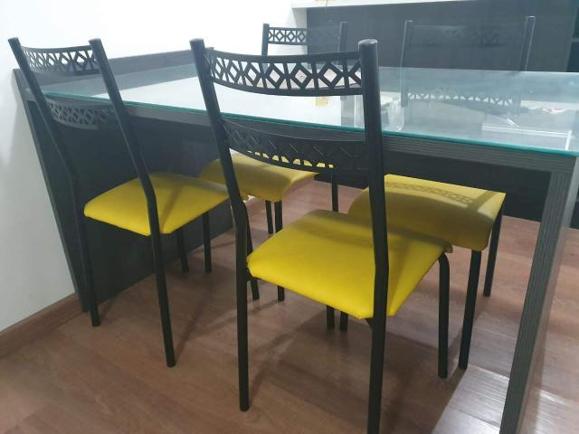 Conjunto de 4 cadeiras (somente cadeiras)
