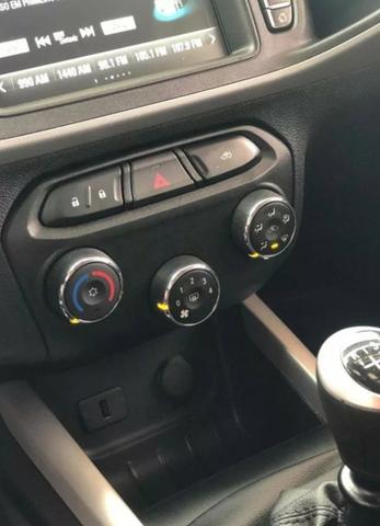 Chevrolet Onix 1.0 Entrada R$ 2.500 +Parcelas - Foto 4