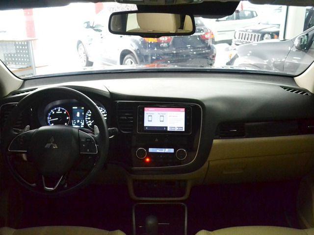 Mitsubish Outlander 2.2 Diesel 17/18 Preta - Foto 3