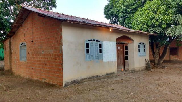 Vende-se ou negocia-se está casa em fase de acabamento - Foto 2