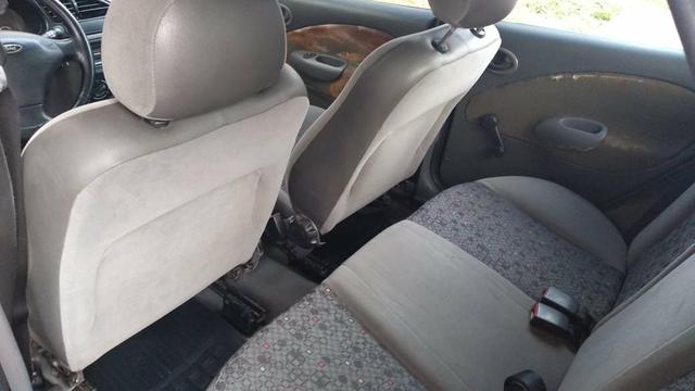 Ford Fiesta 2001 - Foto 8
