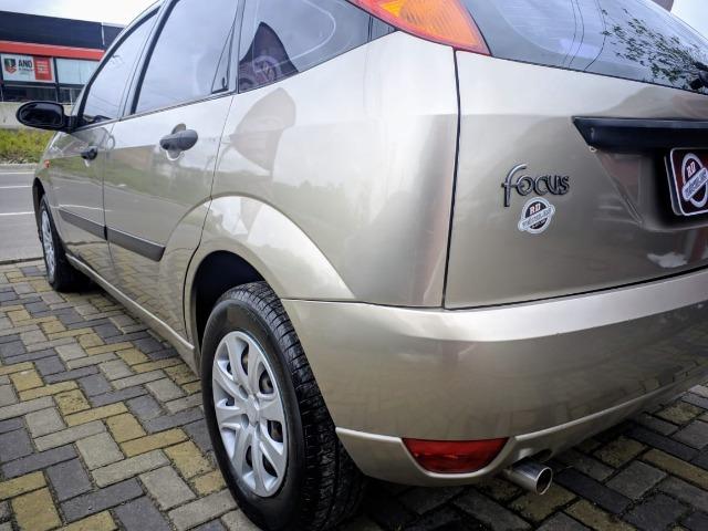 Focus Hatch 1.8 Ano 2003 - Foto 15