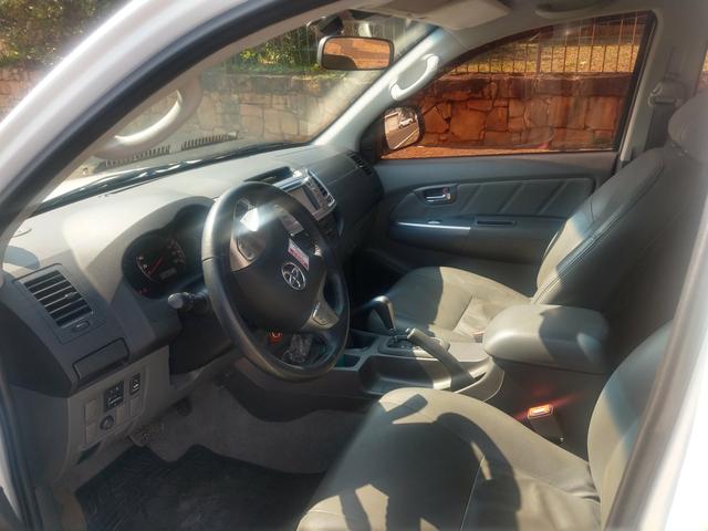 Hilux Srv flex ano 2014 automático - Foto 2