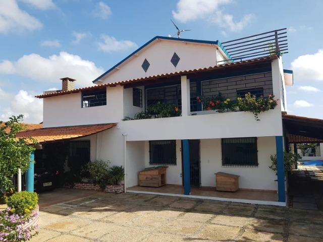 Vendo sobrado em Parnaíba, com 4 suites + 1 quarto próximo a várias Universidades - Foto 2
