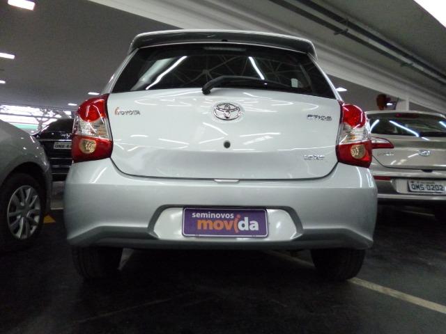 Toyota Etios XS 1.5 Manual - Foto 15