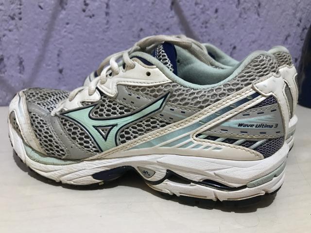 mizuno wave ultima 3