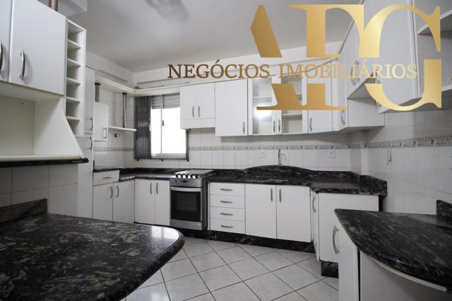 Apartamento com 3 dormitórios 1 suíte com elevador e sacada, próximo ao trevo de Barreiros - Foto 2