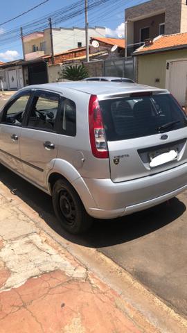 Vendo Fiesta Hatch 2010 flex $14.980 - Foto 3