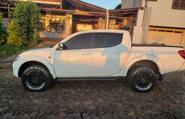 MITSUBISHI TRITON L200 HPE 3.2 DIESEL 4X4